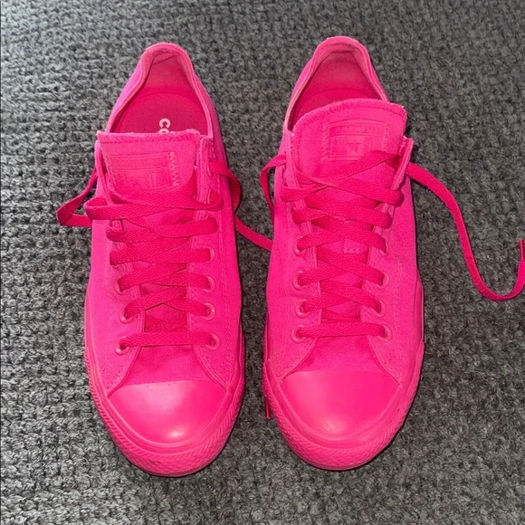 Converse Men’s ALL PINK sneaker size 9 - Picture 1 of 1